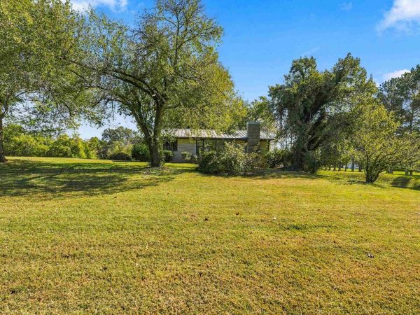 7450 Hawk Pride Mountain Rd, Tuscumbia, AL 35674