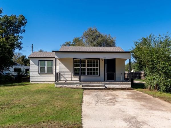 108 S Oak Street, Maysville, OK 73057