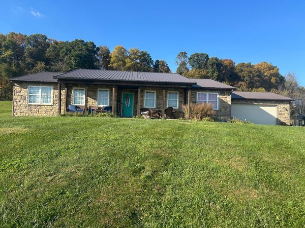 12905 N Pike Road , Mount Perry, OH 43760