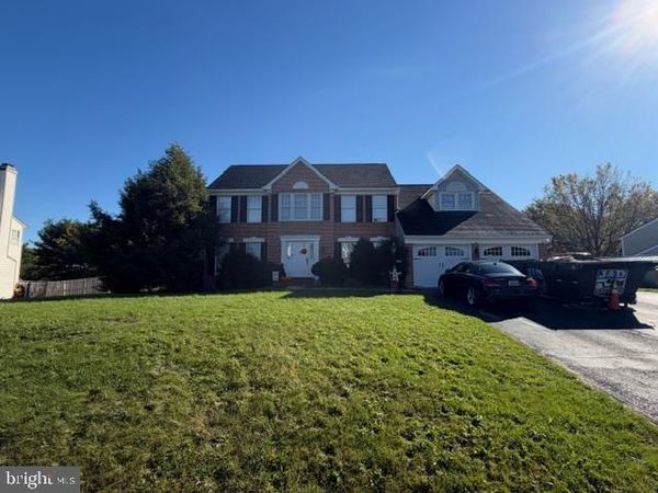 19303 JAMESTOWN DRIVE , HAGERSTOWN, MD 21742