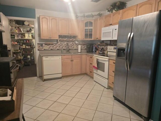 4758 Clinton Boulevard, Kenwood Estates, FL 33463 Photo
