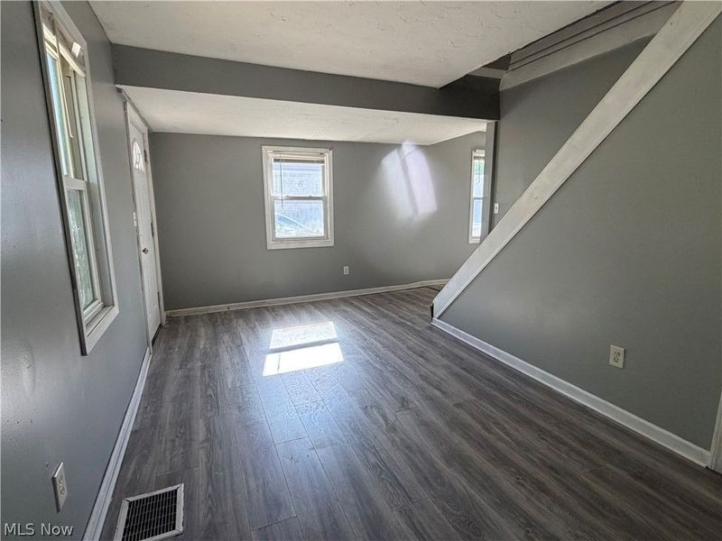 227 N East Street, Medina, OH 44256 Photo 3