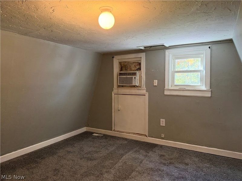 227 N East Street, Medina, OH 44256 Photo 9