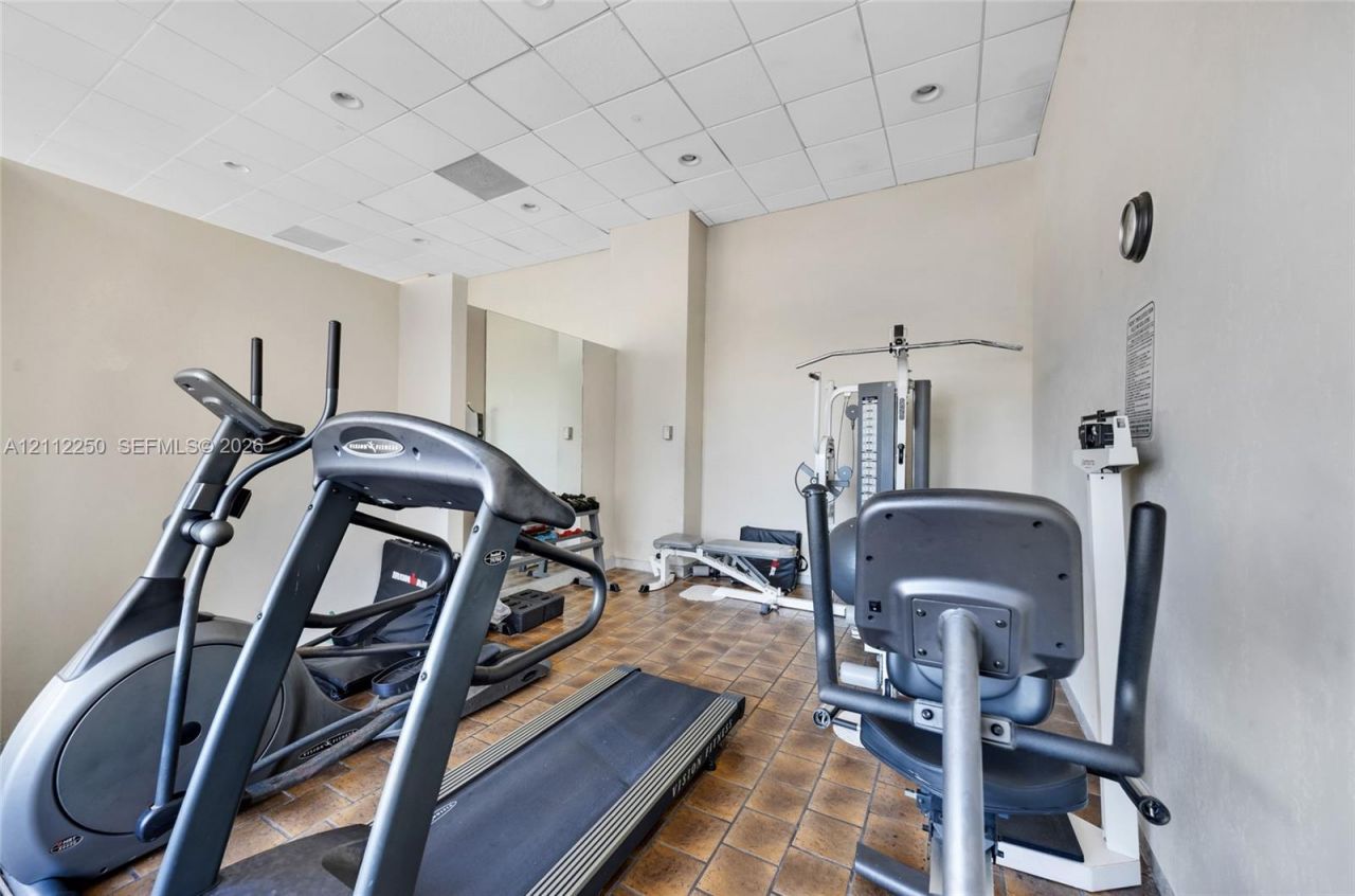 5838 Collins Ave , Unit 2F, Miami Beach, FL 33140 Photo