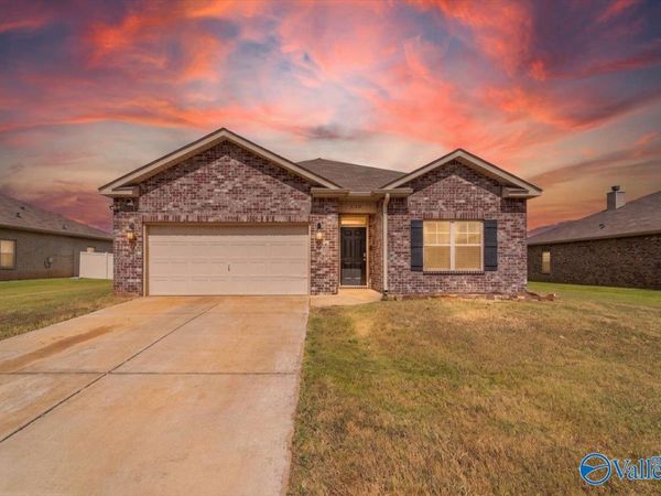 129 Arctic Fox Trail, Meridianville, AL 35759