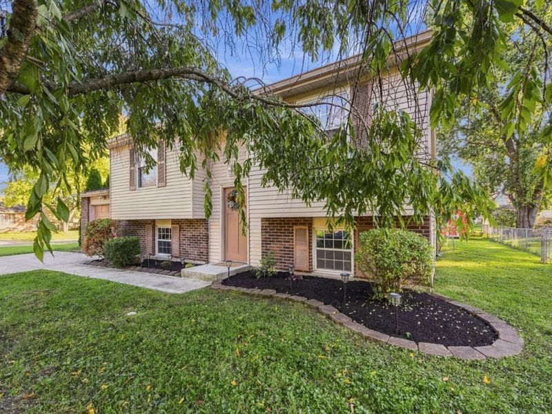 1419 Wade Road, Miami Township, OH 45150 Photo 3