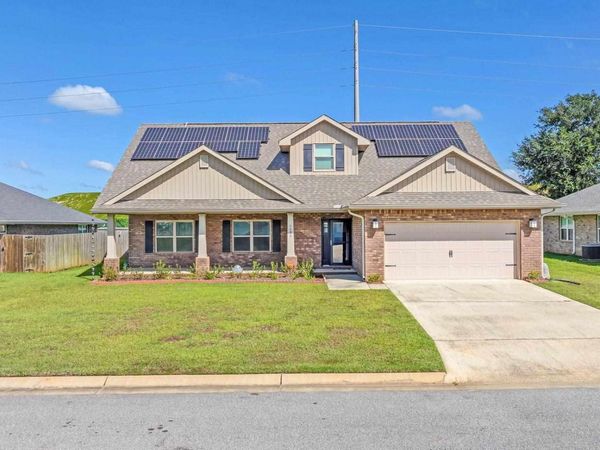 5686 Midfielder Dr, Pensacola, FL 32526