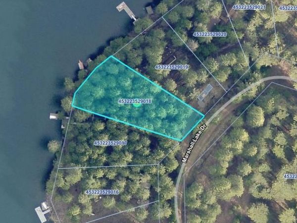 575 Marshall Lake Dr, Newport, WA 99156