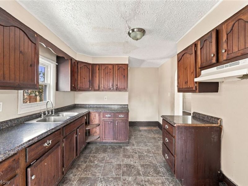 1268 Kansas Avenue, Akron, OH 44314 Photo 13
