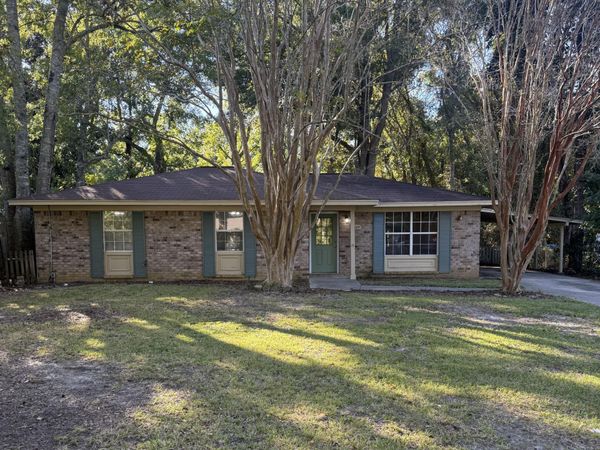 3217 N 2nd Street, Ocean Springs, MS 39564