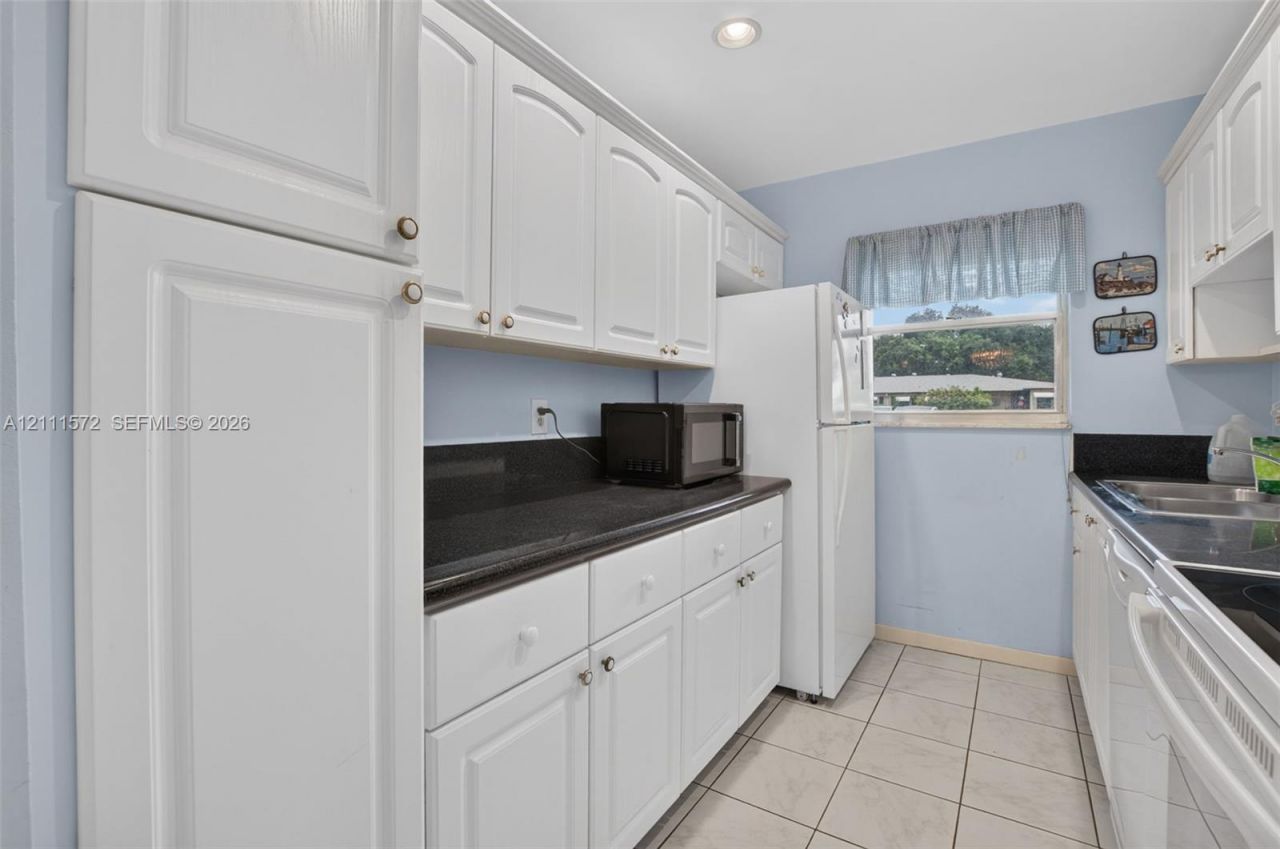 1010 E Circle Ter E , Unit A, Delray Beach, FL 33445 Photo
