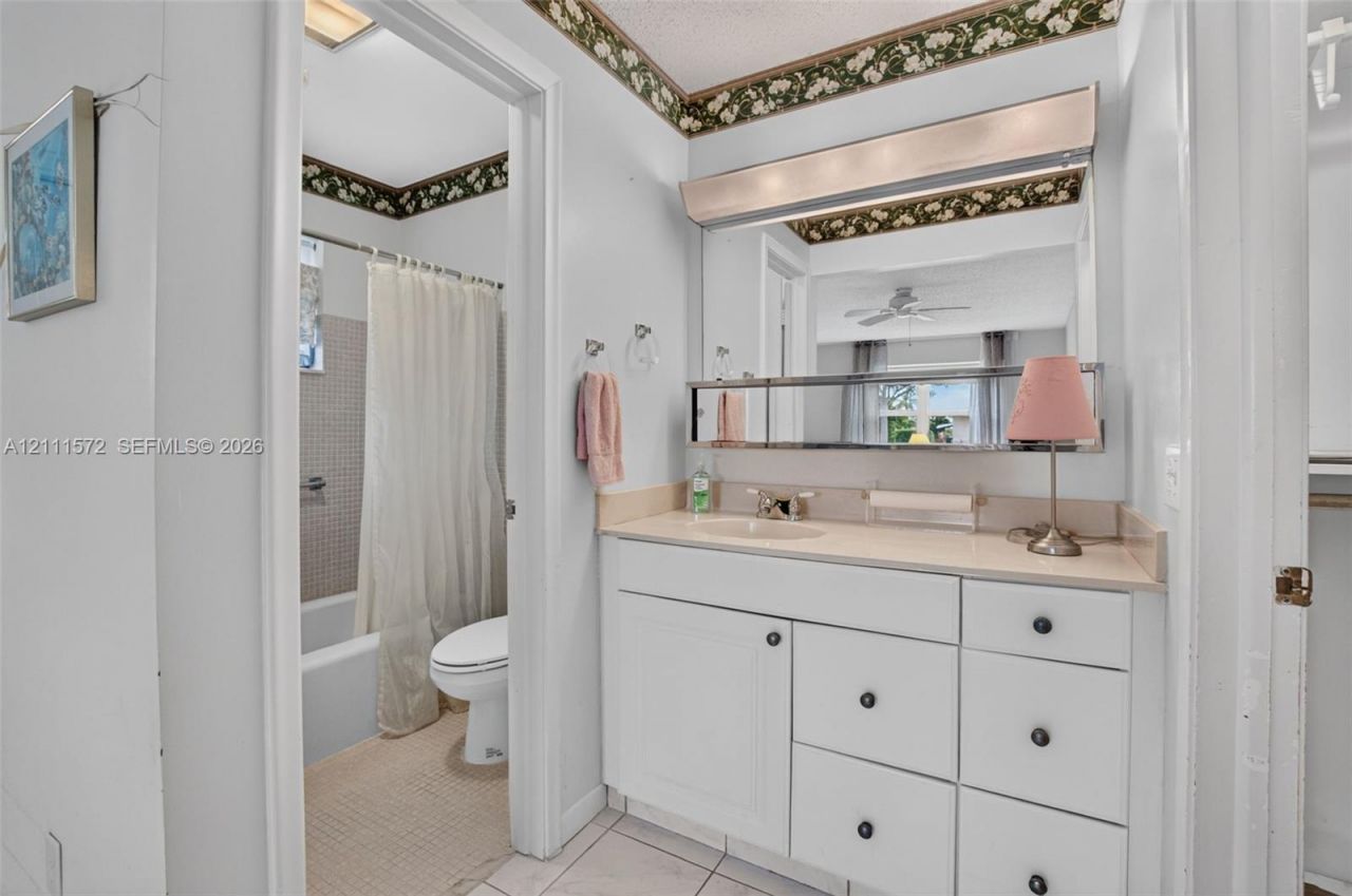 1010 E Circle Ter E , Unit A, Delray Beach, FL 33445 Photo
