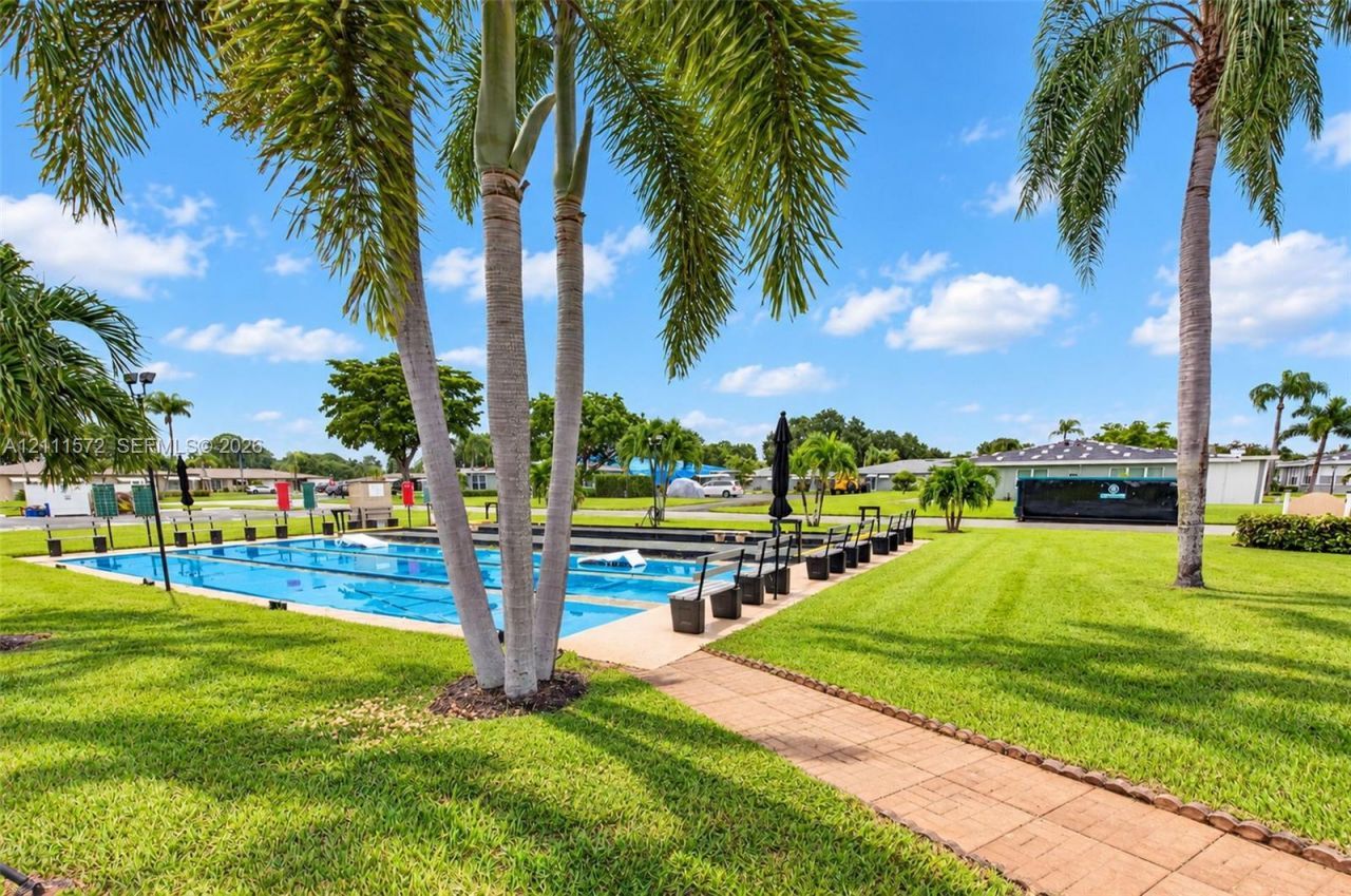 1010 E Circle Ter E , Unit A, Delray Beach, FL 33445 Photo