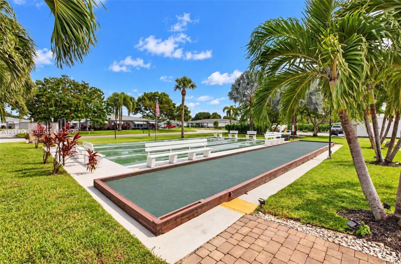 1010 E Circle Ter E , Unit A, Delray Beach, FL 33445 Photo