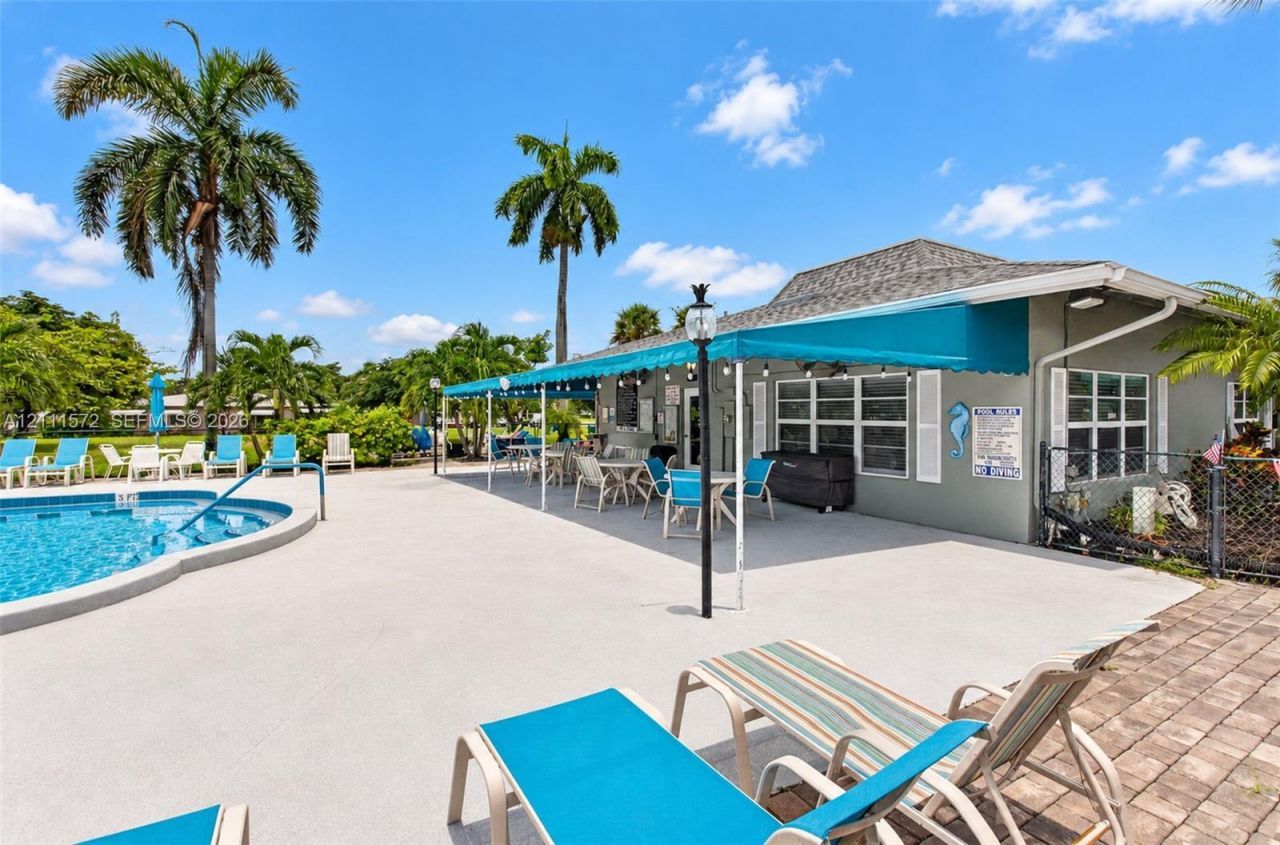 1010 E Circle Ter E , Unit A, Delray Beach, FL 33445 Photo