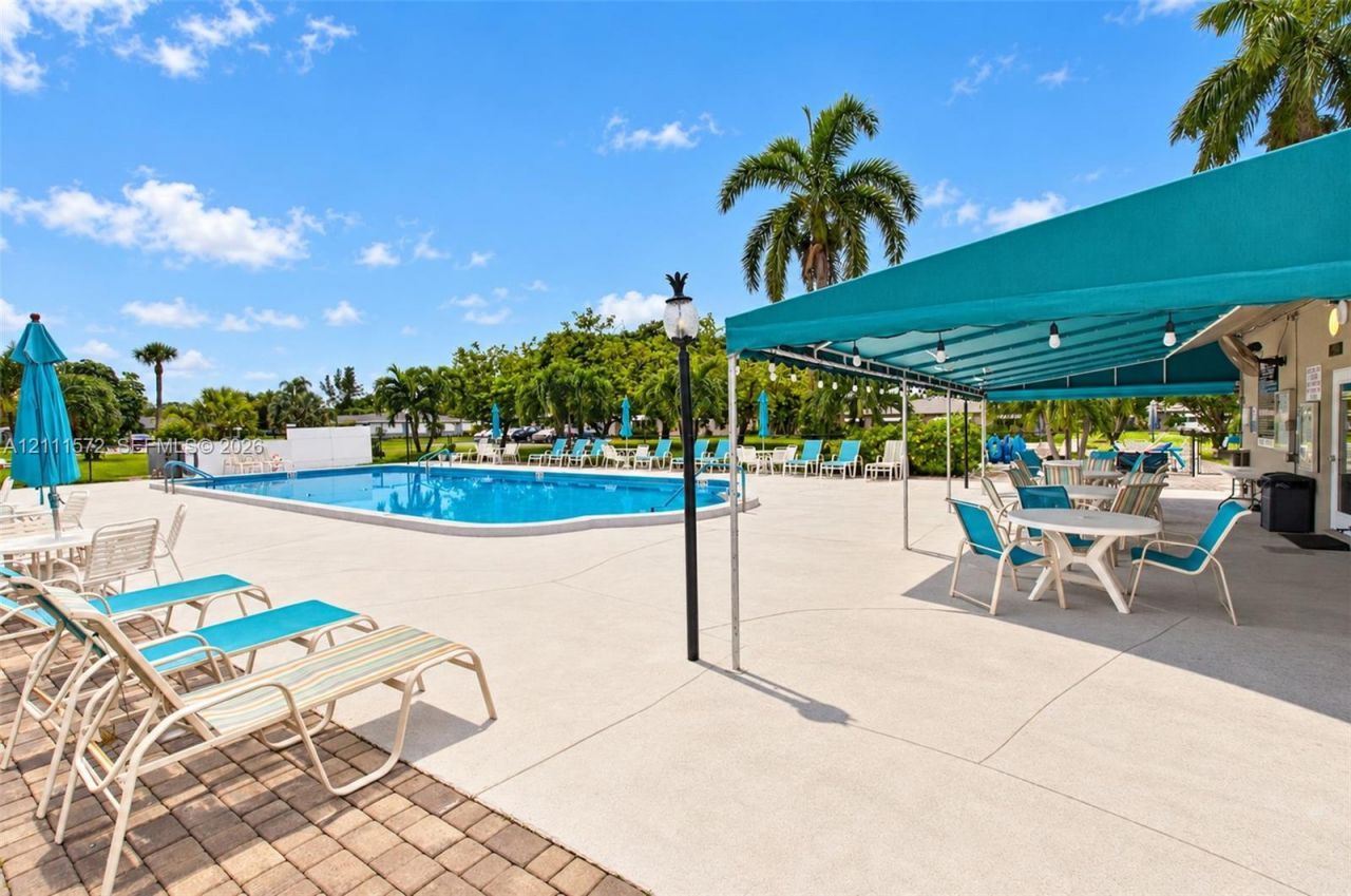 1010 E Circle Ter E , Unit A, Delray Beach, FL 33445 Photo