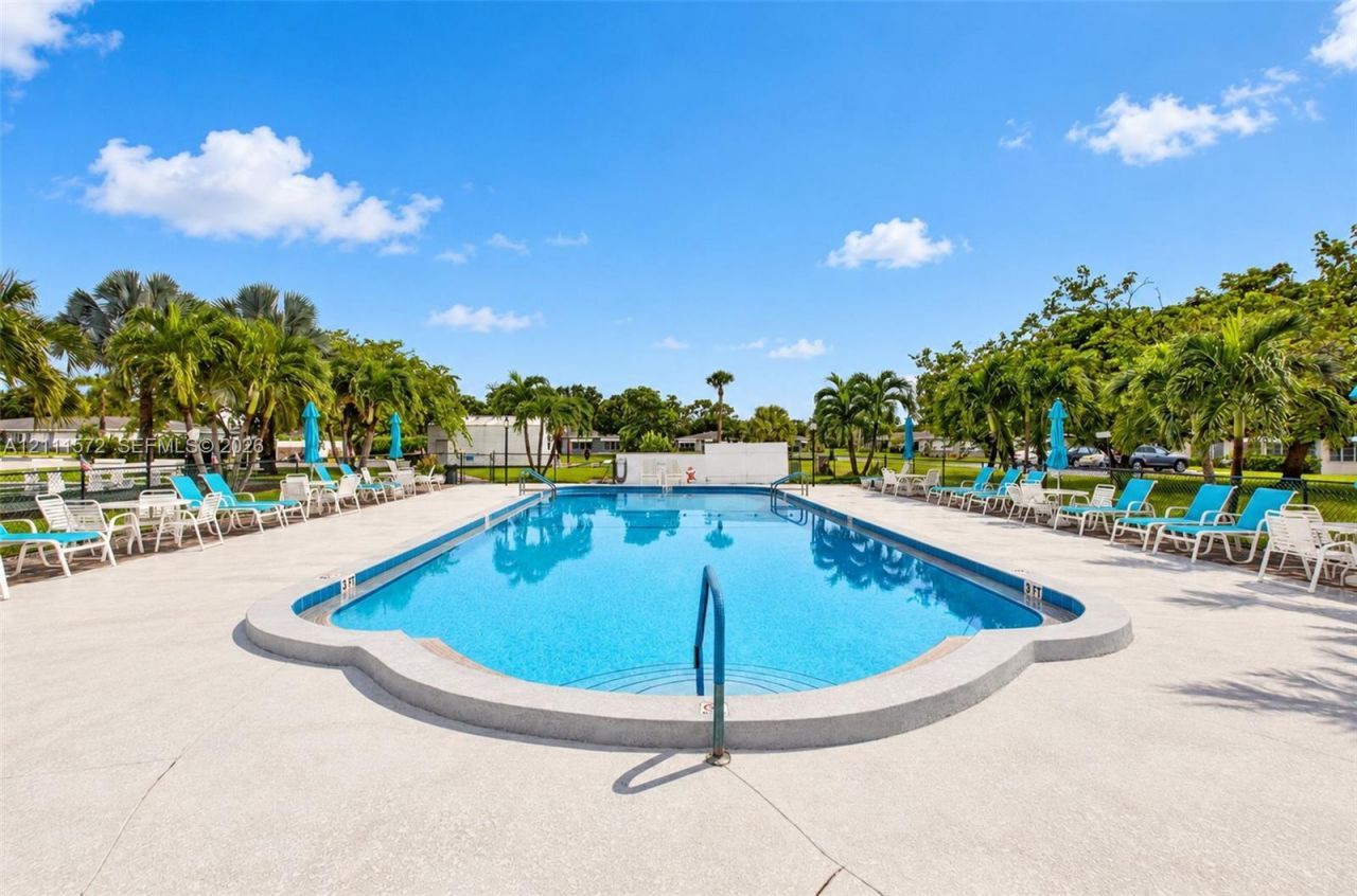 1010 E Circle Ter E , Unit A, Delray Beach, FL 33445 Photo
