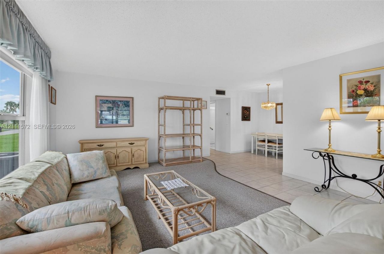 1010 E Circle Ter E , Unit A, Delray Beach, FL 33445 Photo