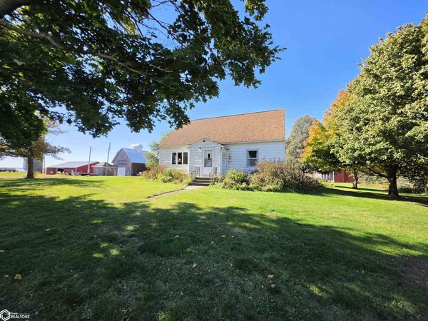 1525 Palm Avenue, Goodell, IA 50439