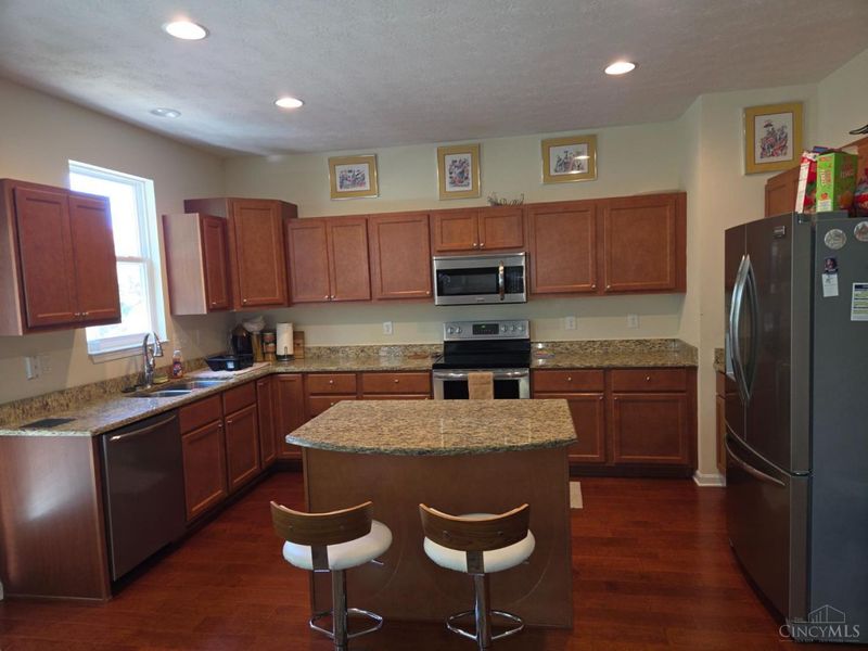 2407 Bluffcrest Lane, Cincinnati, OH 45238 Photo 7