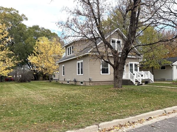 11 3rd Street SW, Melrose, MN 56352