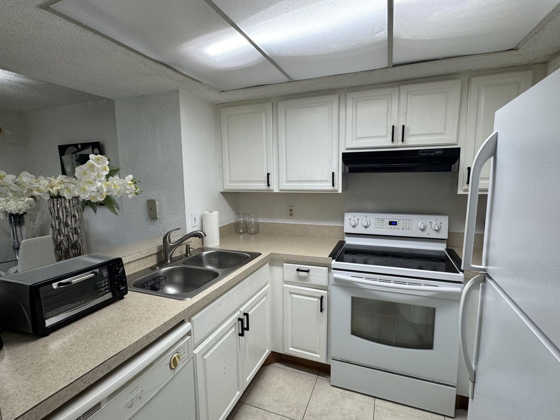 1500 SE Royal Green Circle, Unit 204, Port Saint Lucie, FL 34952 Photo