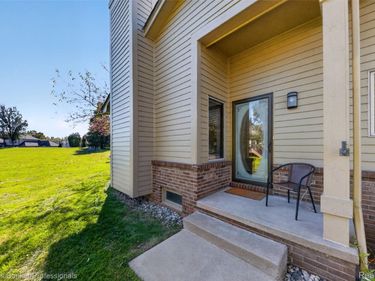 8421 Solca Drive, White Lake Township, Mi 48386