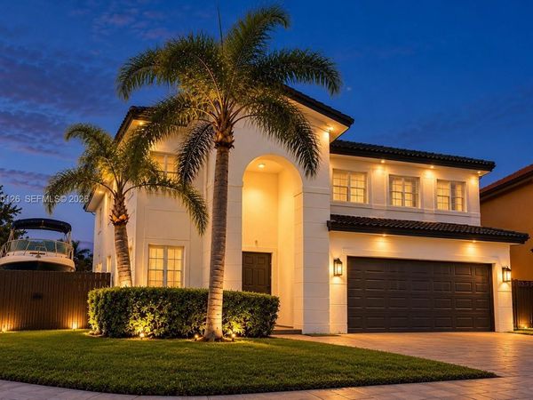 15813 SW 140th St , Miami, FL 33196