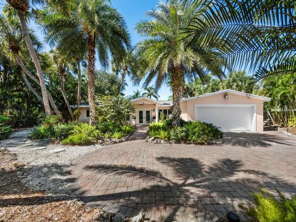 5140 WINDWARD AVENUE , SARASOTA, FL 34242