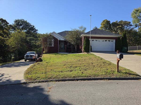 7004 Cedar Crest Circle, Harrison, TN 37341