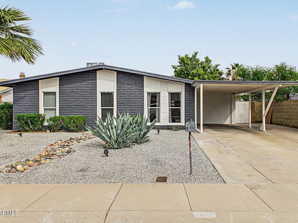 6738 W MEDLOCK Drive, Glendale, AZ 85303