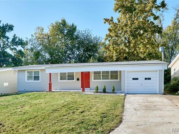842 Holiday Avenue, Hazelwood, MO 63042