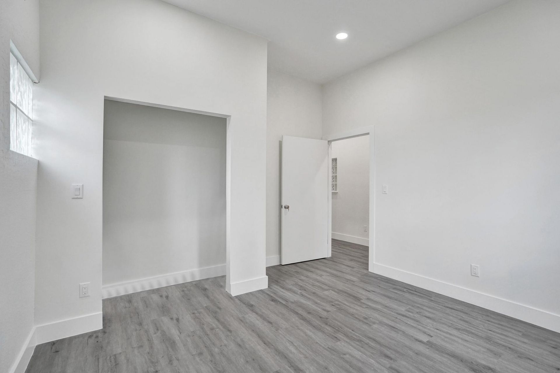 393 Cypress Avenue, West Palm Beach, FL 33415 Photo