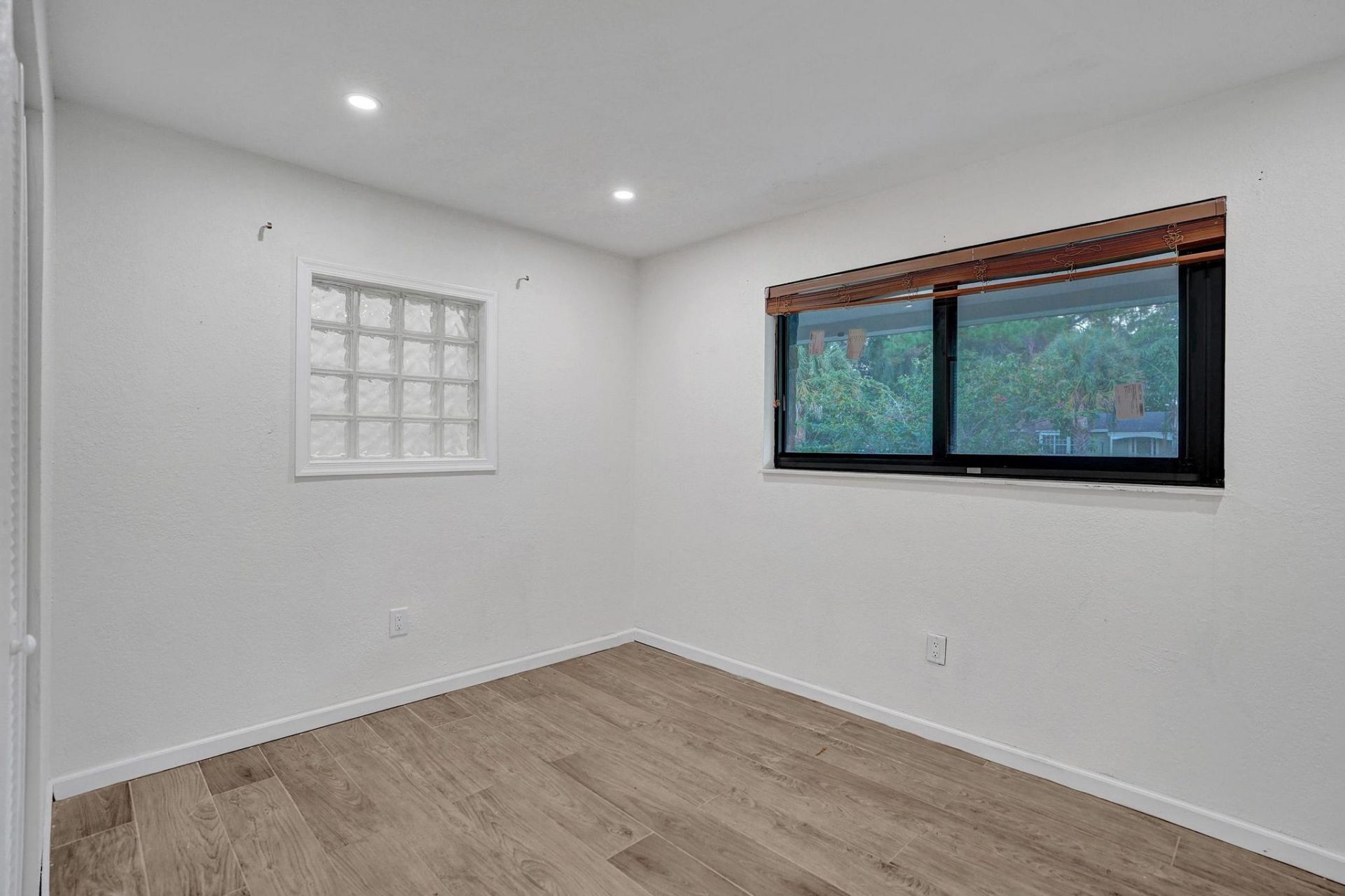 393 Cypress Avenue, West Palm Beach, FL 33415 Photo