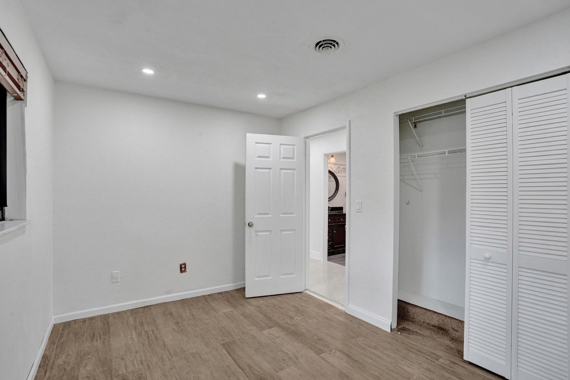 393 Cypress Avenue, West Palm Beach, FL 33415 Photo