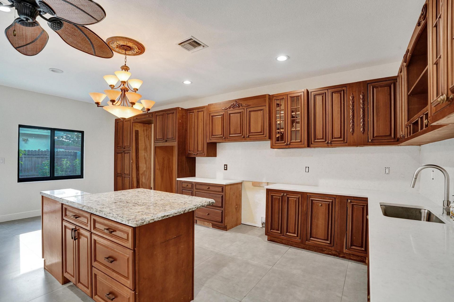 393 Cypress Avenue, West Palm Beach, FL 33415 Photo