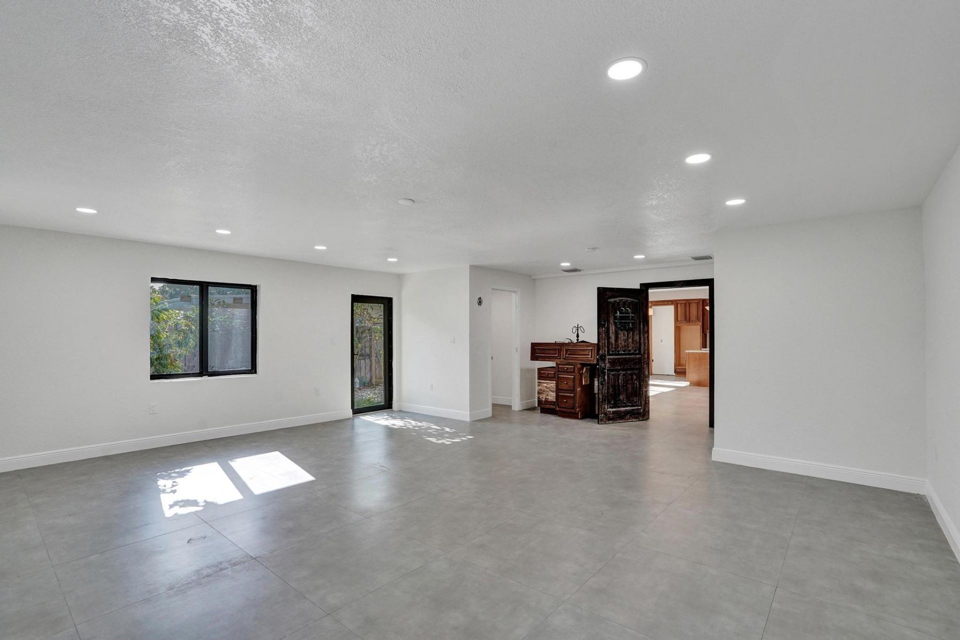 393 Cypress Avenue, West Palm Beach, FL 33415 Photo