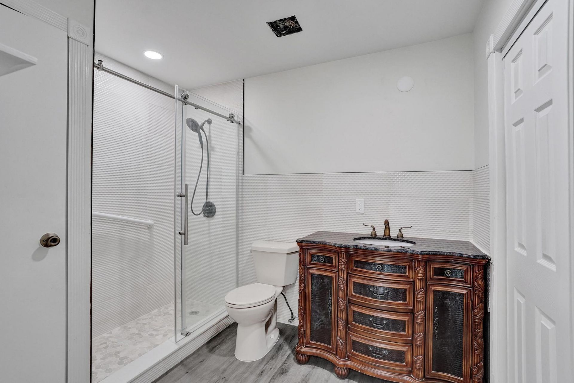 393 Cypress Avenue, West Palm Beach, FL 33415 Photo