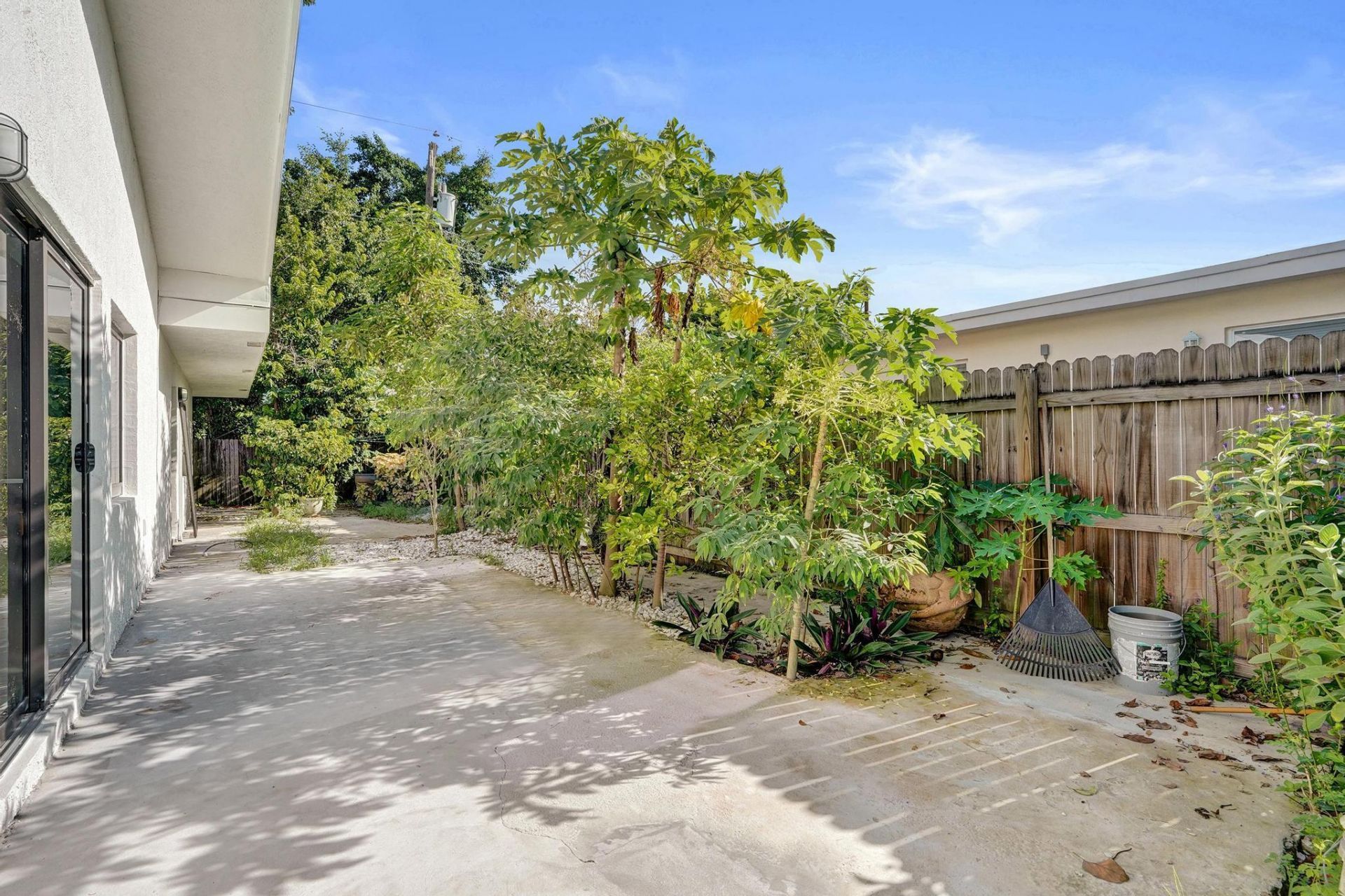 393 Cypress Avenue, West Palm Beach, FL 33415 Photo