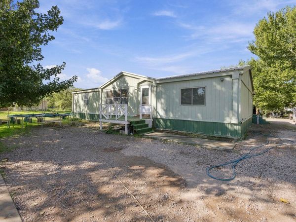 5 Selleck Road , Los Lunas, NM 87031