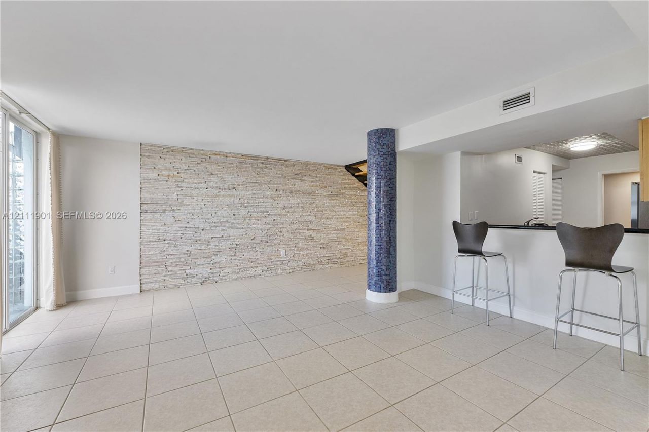 2977 Mcfarlane Rd , Unit 9, Miami, FL 33133 Photo