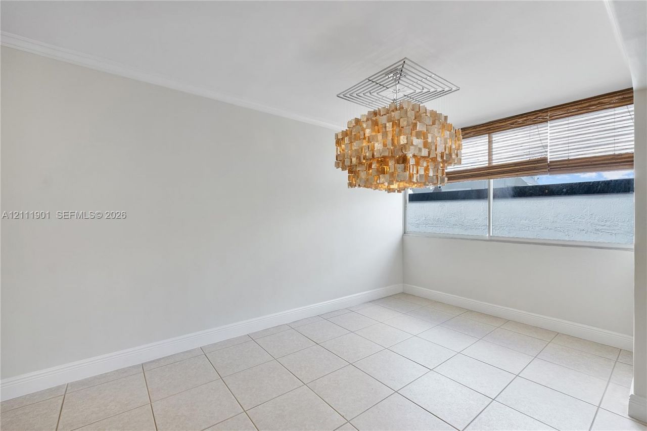 2977 Mcfarlane Rd , Unit 9, Miami, FL 33133 Photo