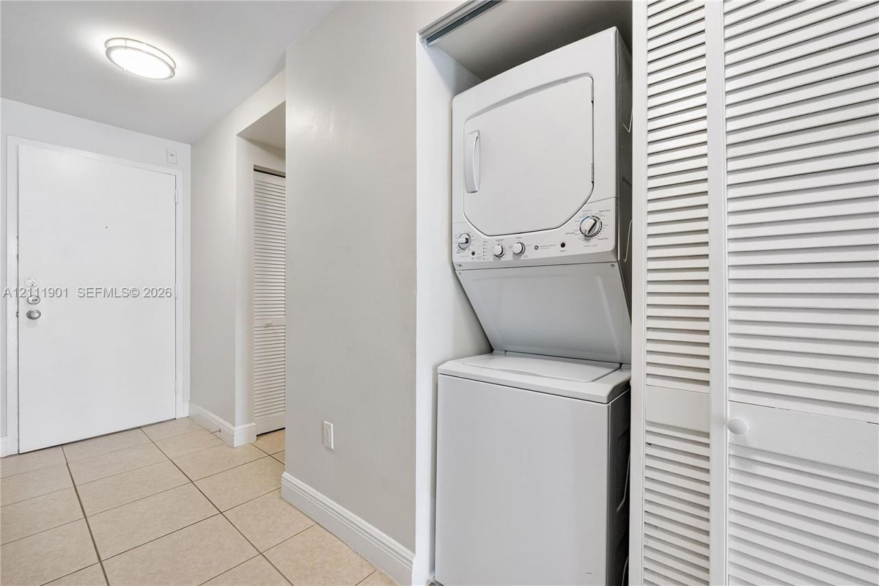 2977 Mcfarlane Rd , Unit 9, Miami, FL 33133 Photo