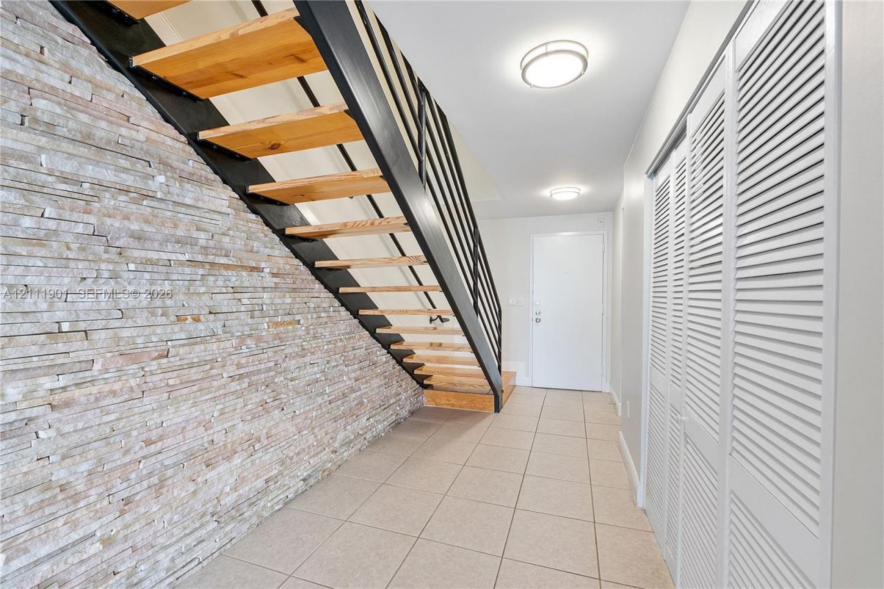 2977 Mcfarlane Rd , Unit 9, Miami, FL 33133 Photo