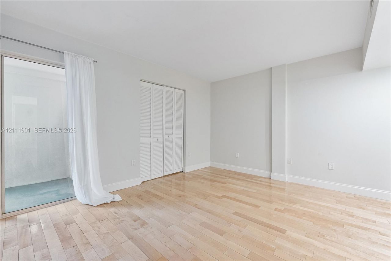 2977 Mcfarlane Rd , Unit 9, Miami, FL 33133 Photo