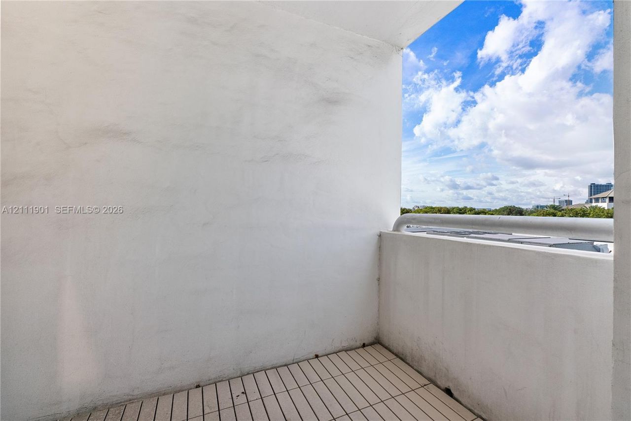 2977 Mcfarlane Rd , Unit 9, Miami, FL 33133 Photo
