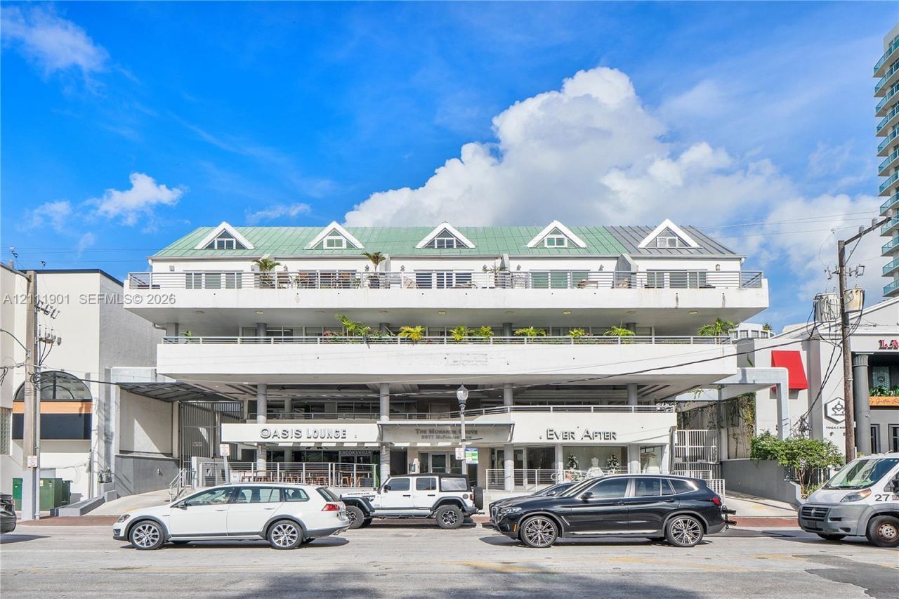 2977 Mcfarlane Rd , Unit 9, Miami, FL 33133 Photo