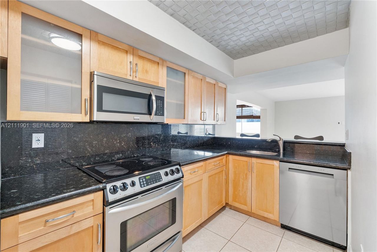 2977 Mcfarlane Rd , Unit 9, Miami, FL 33133 Photo