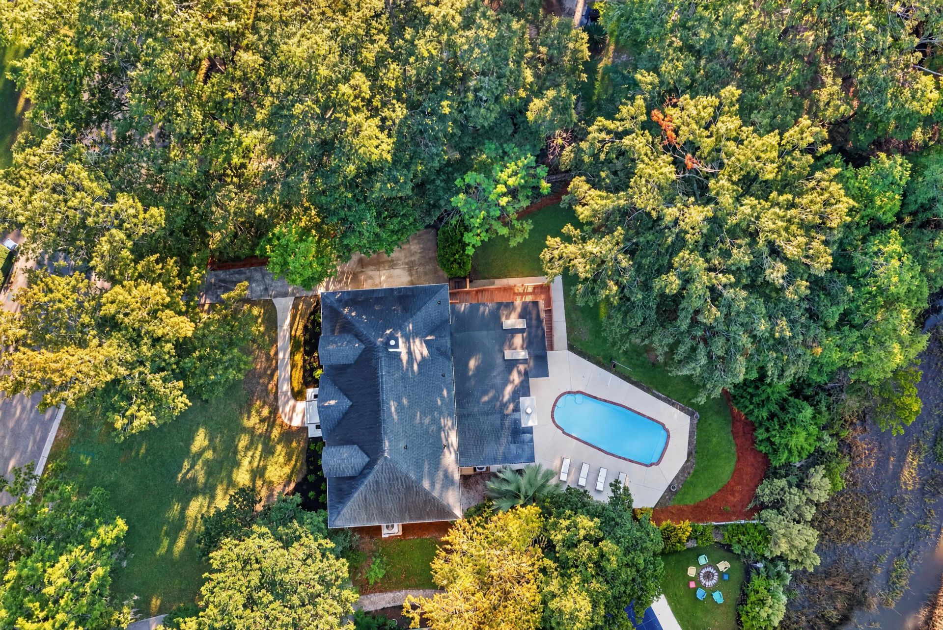 1635 Seignious Drive Photo 100