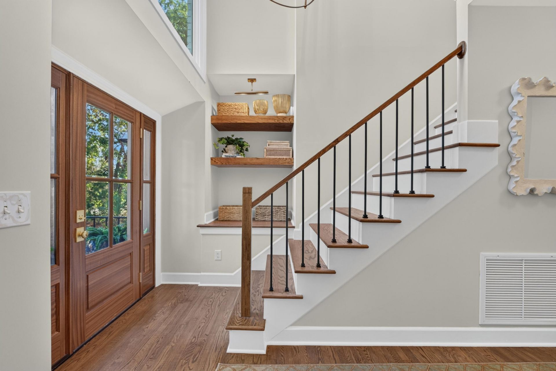 1635 Seignious Drive Photo 6